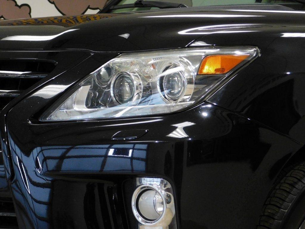 Lexus LX 570 Sport Utility 2013
