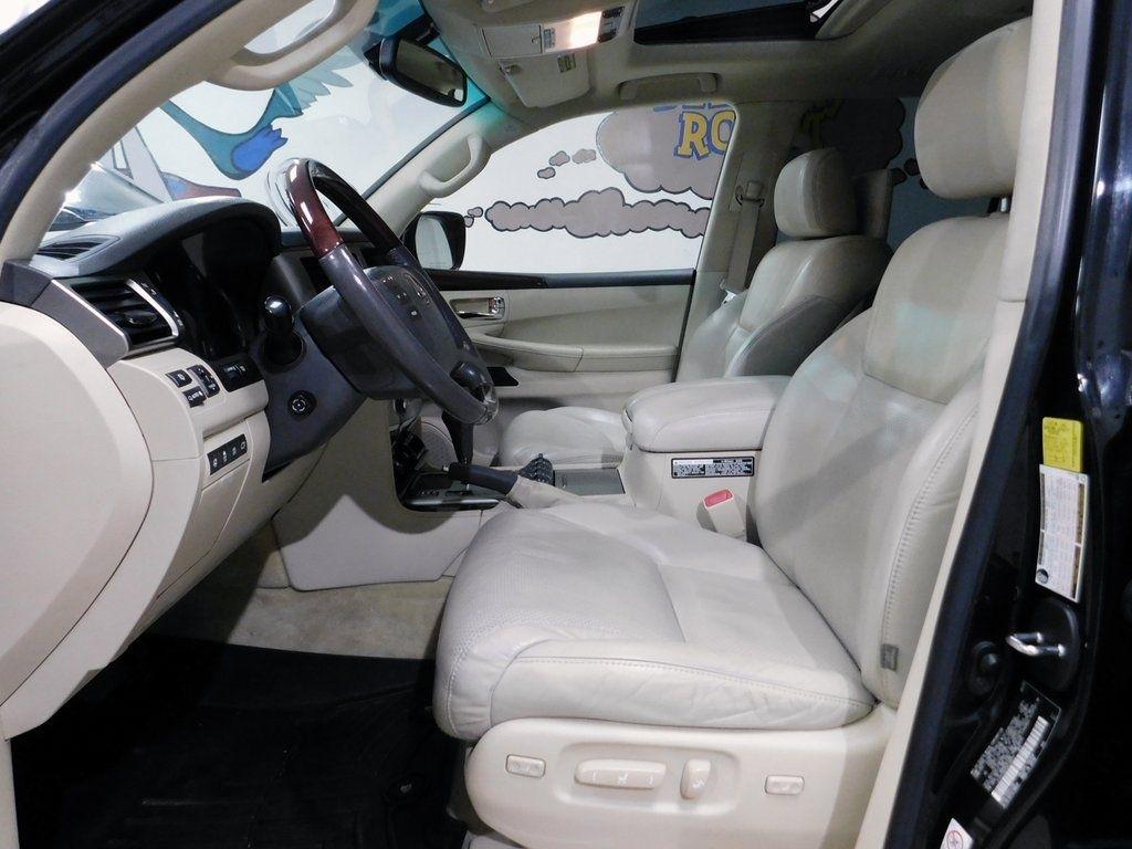 Lexus LX 570 Sport Utility 2013