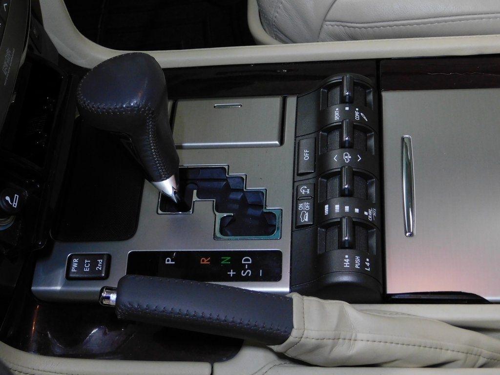 Lexus LX 570 Sport Utility 2013