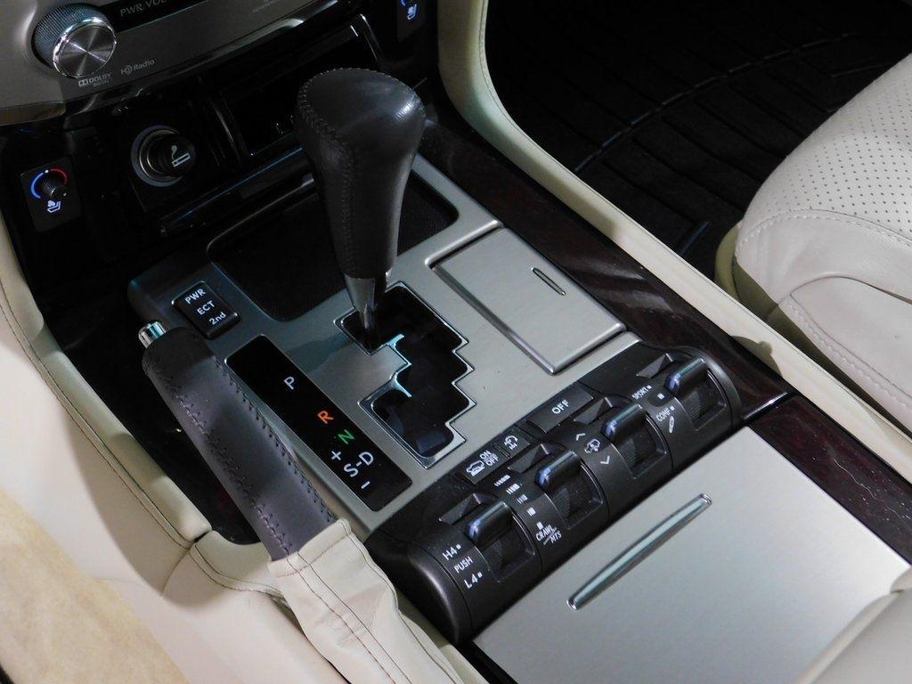 Lexus LX 570 Sport Utility 2013