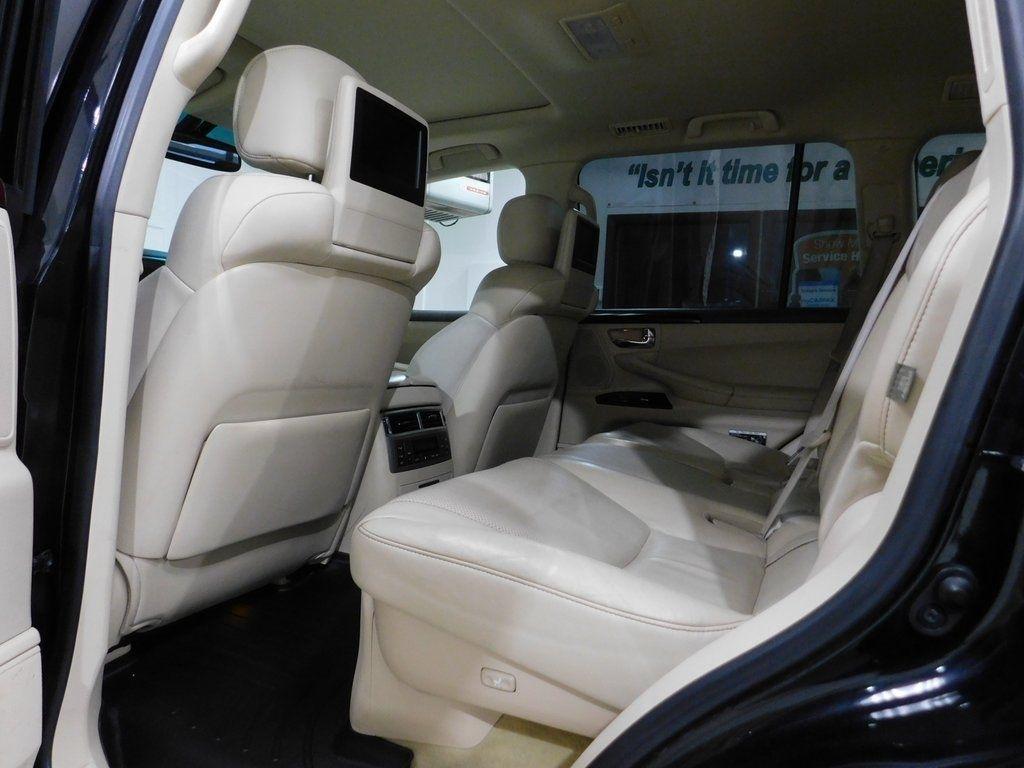 Lexus LX 570 Sport Utility 2013