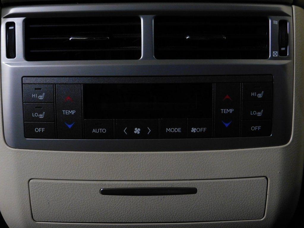 Lexus LX 570 Sport Utility 2013