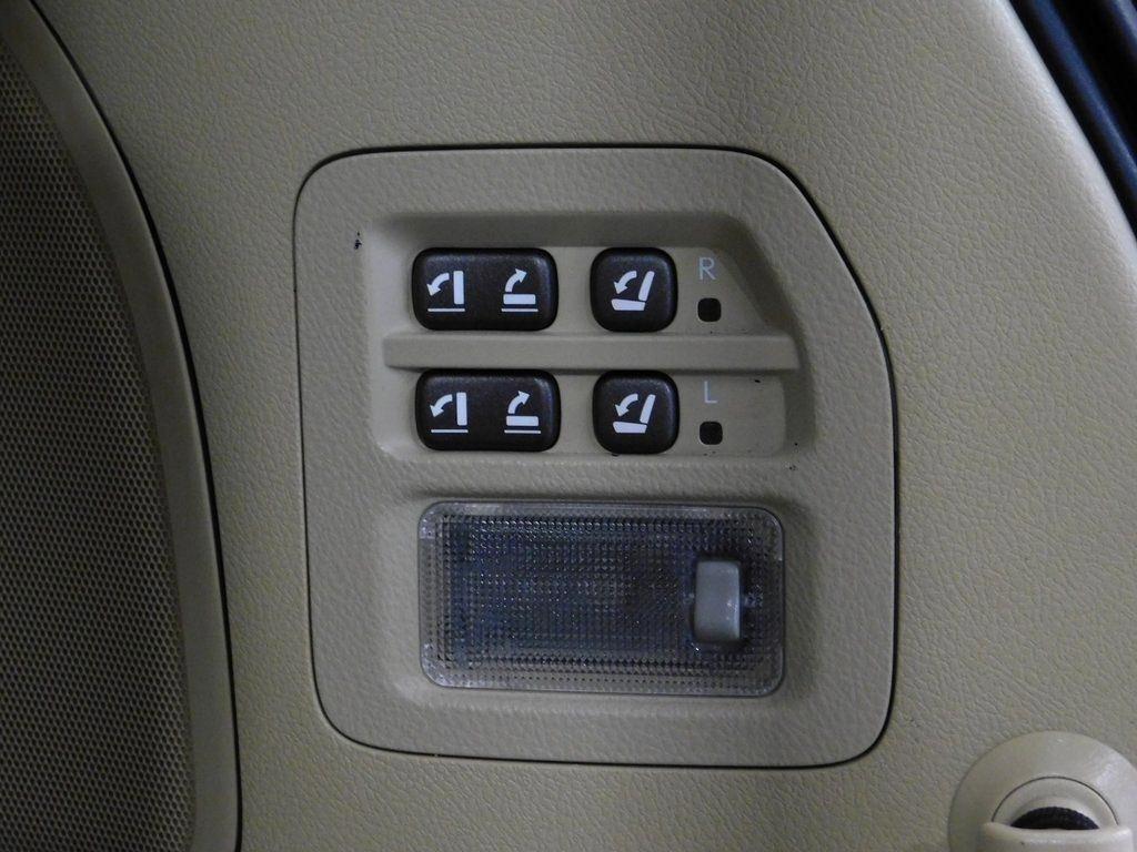 Lexus LX 570 Sport Utility 2013