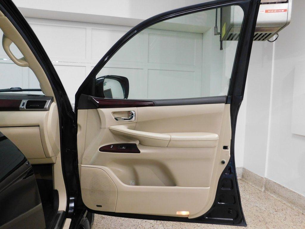 Lexus LX 570 Sport Utility 2013