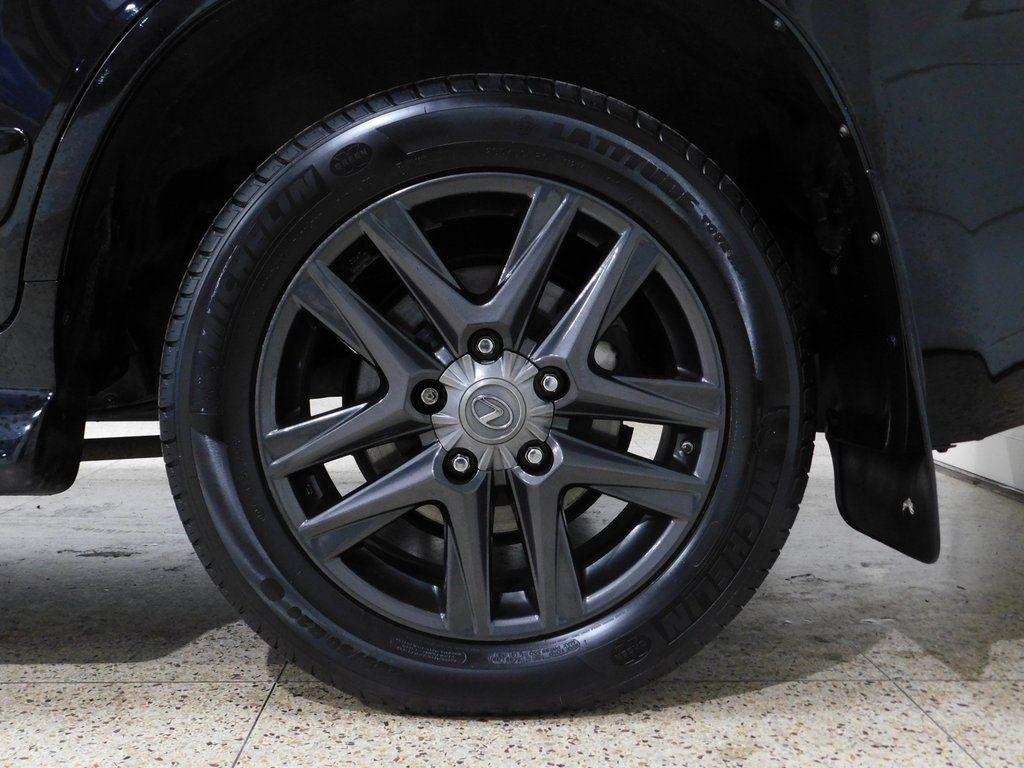 Lexus LX 570 Sport Utility 2013