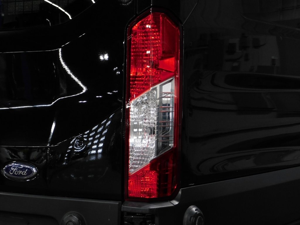 Ford Transit 250 Van High Roof w/Sliding Pass. 148-in. WB EL 2023