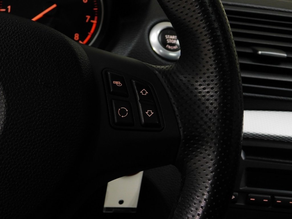 BMW 1-Series 135i Coupe 2012