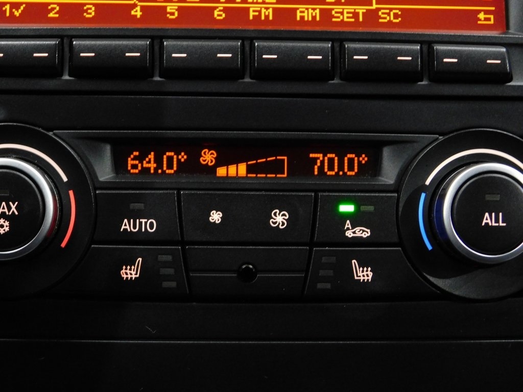 BMW 1-Series 135i Coupe 2012