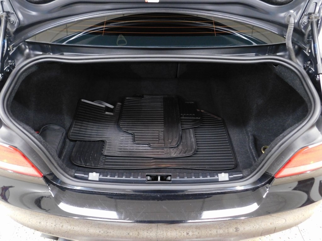 BMW 1-Series 135i Coupe 2012