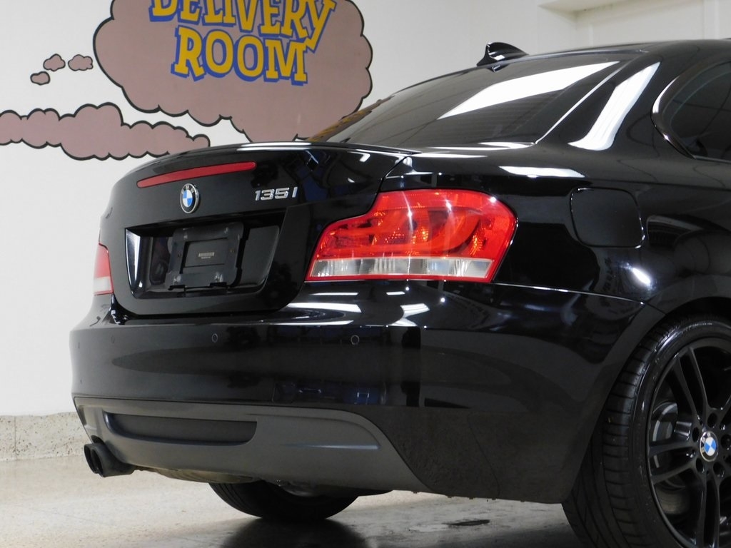 BMW 1-Series 135i Coupe 2012