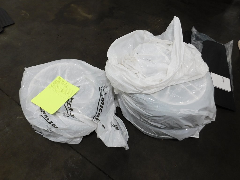 BMW 1-Series 135i Coupe 2012