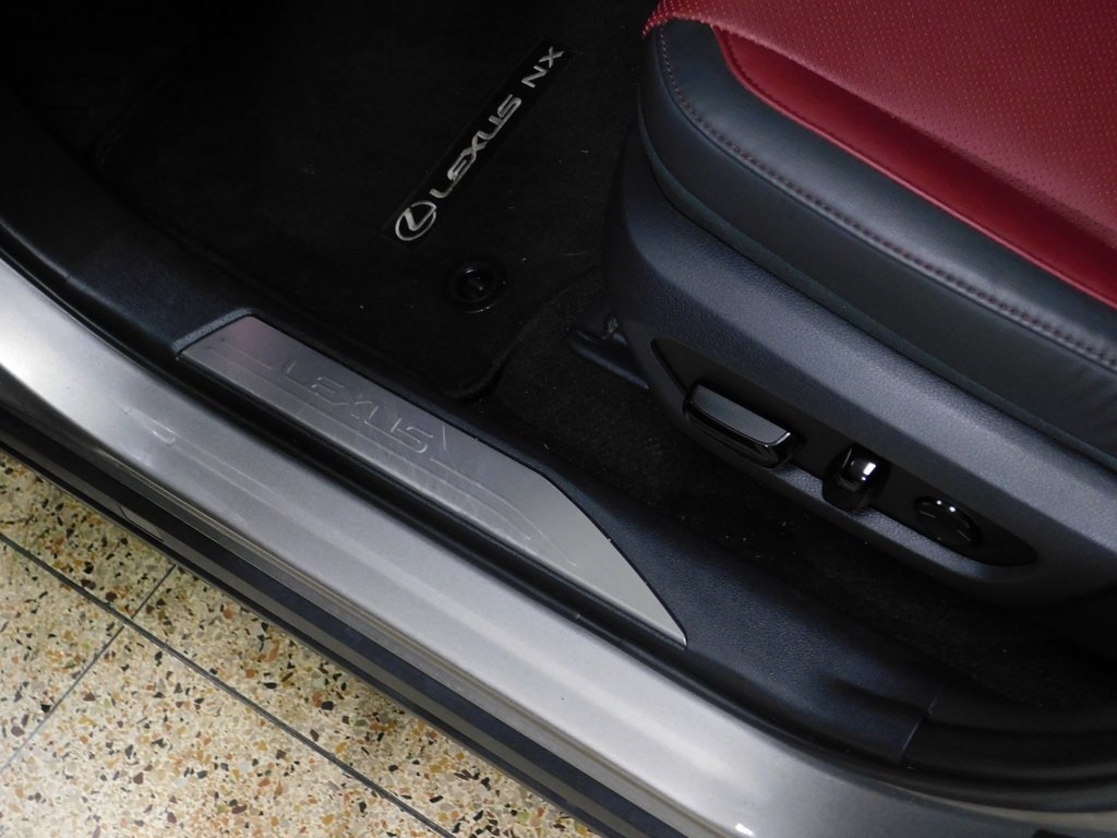 Lexus NX 350 Premium AWD 2025