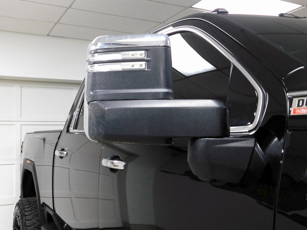 GMC Sierra 2500HD Denali Crew Cab 4WD SB 2024