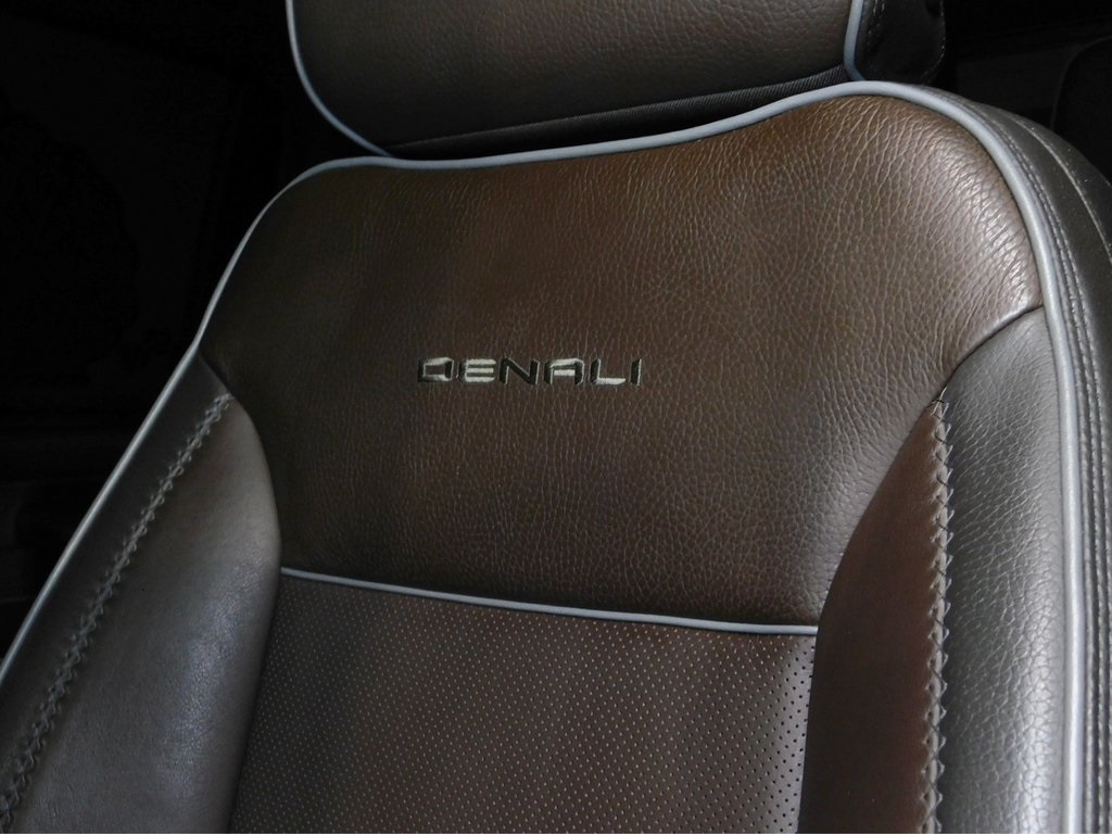 GMC Sierra 2500HD Denali Crew Cab 4WD SB 2024