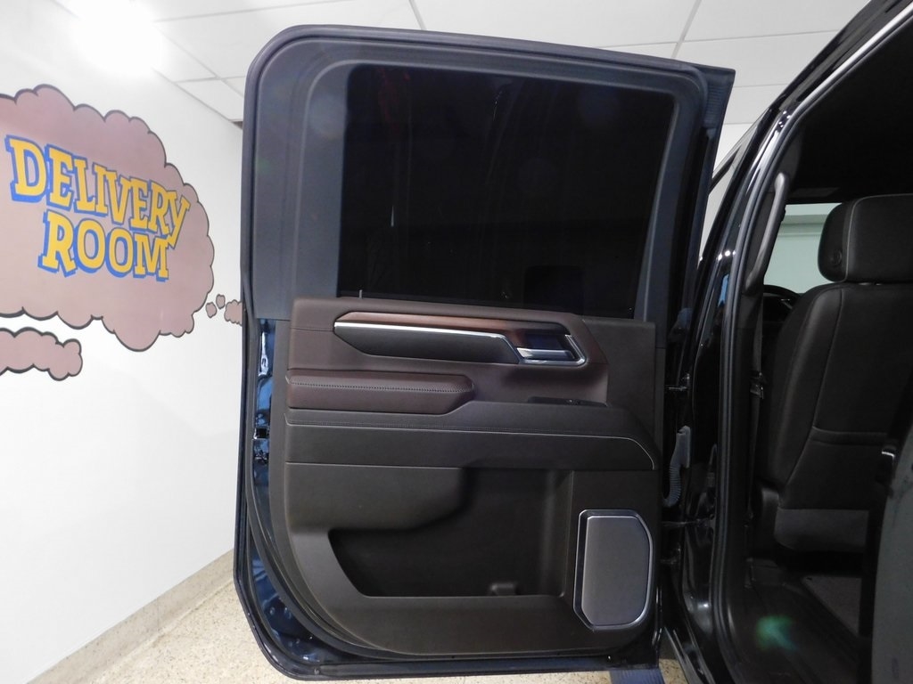 GMC Sierra 2500HD Denali Crew Cab 4WD SB 2024