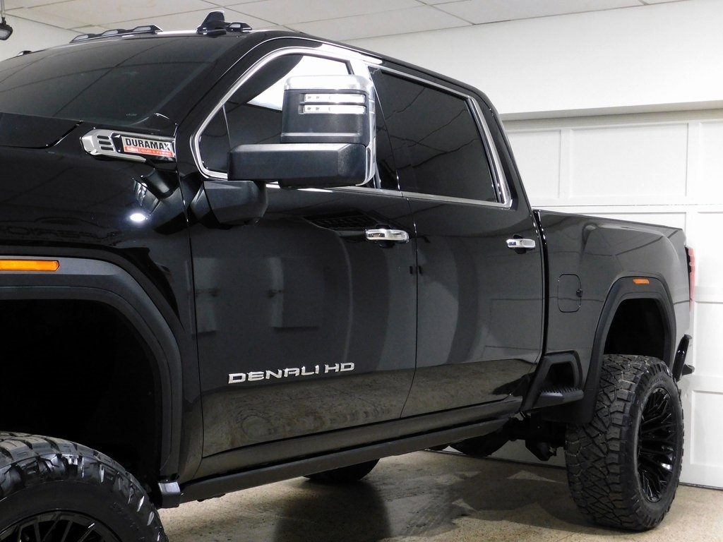 GMC Sierra 2500HD Denali Crew Cab 4WD SB 2024