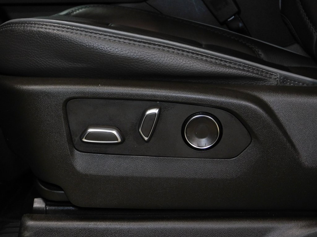 GMC Sierra 2500HD Denali Crew Cab 4WD SB 2024