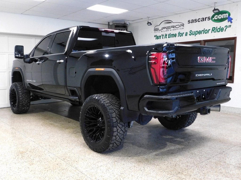 GMC Sierra 2500HD Denali Crew Cab 4WD SB 2024