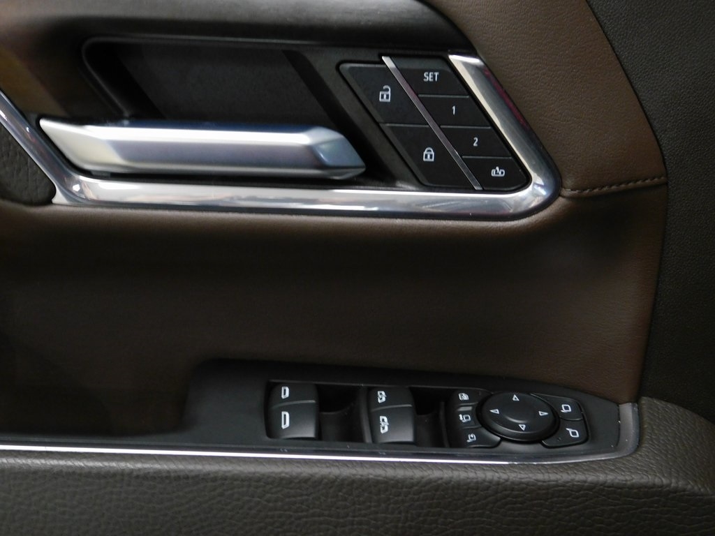 GMC Sierra 2500HD Denali Crew Cab 4WD SB 2024