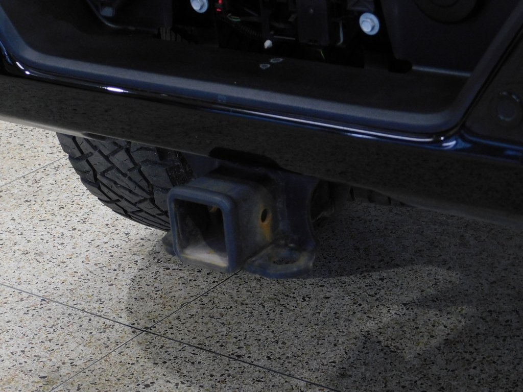 GMC Sierra 2500HD Denali Crew Cab 4WD SB 2024