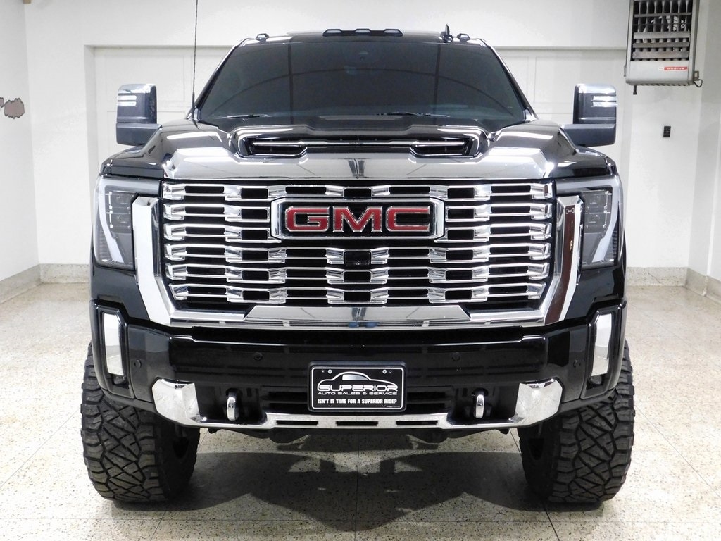 GMC Sierra 2500HD Denali Crew Cab 4WD SB 2024