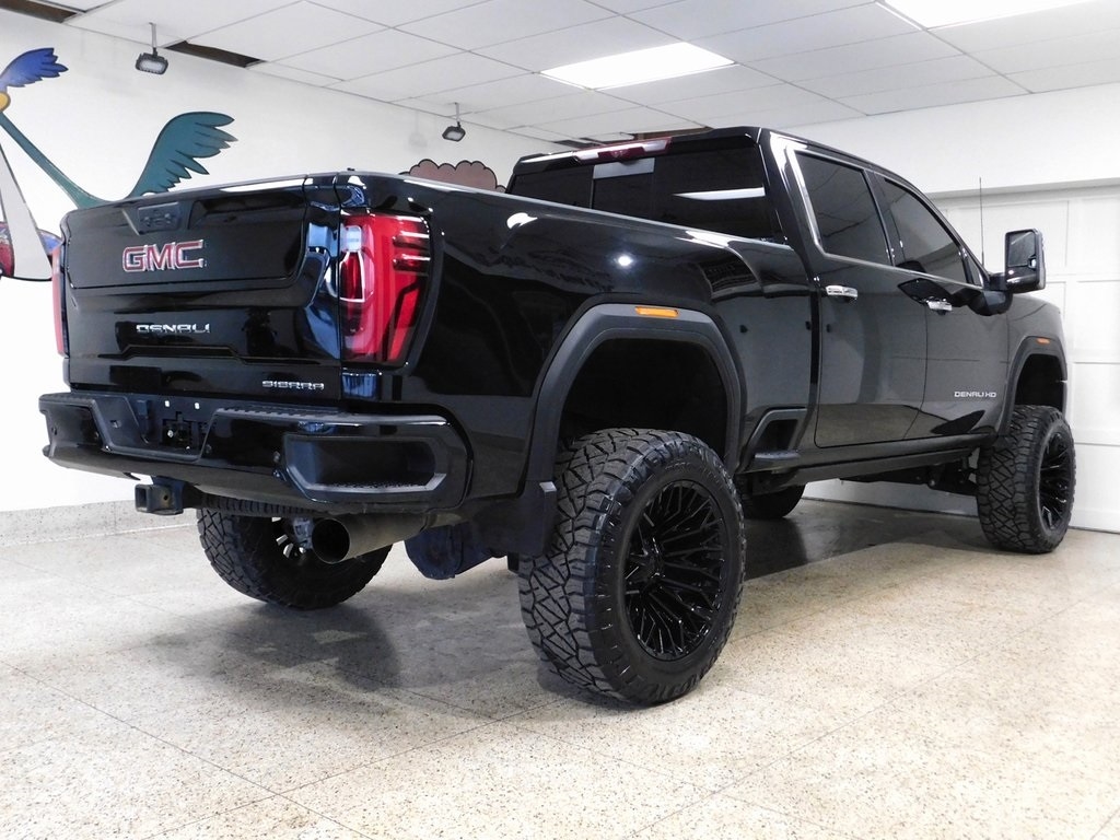 GMC Sierra 2500HD Denali Crew Cab 4WD SB 2024