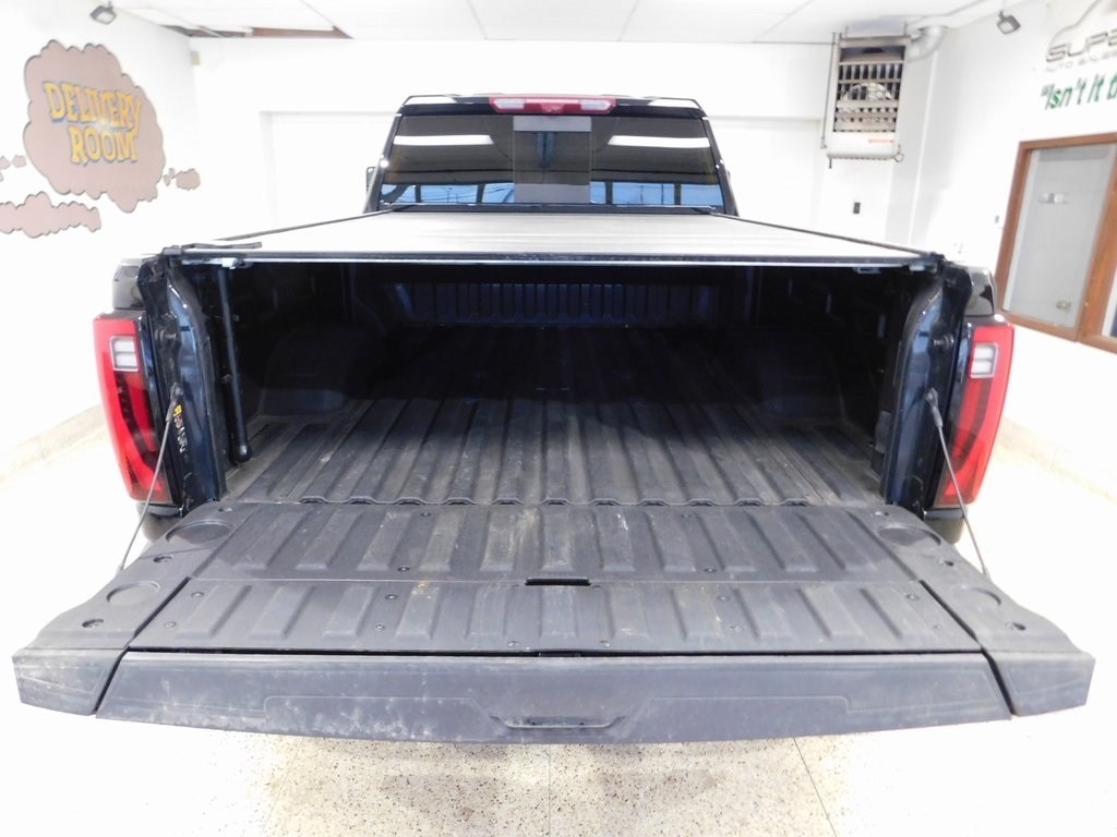 GMC Sierra 2500HD Denali Crew Cab 4WD SB 2024