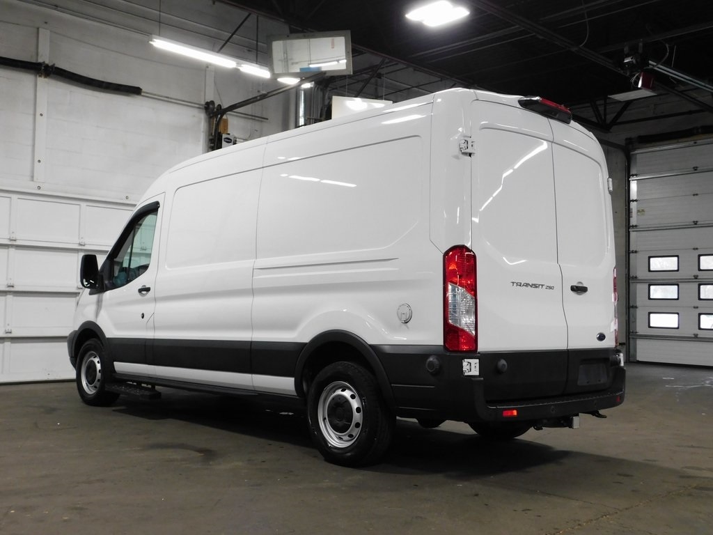 Ford Transit 250  2019