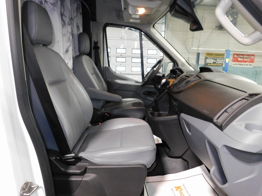 Ford Transit 250  2019