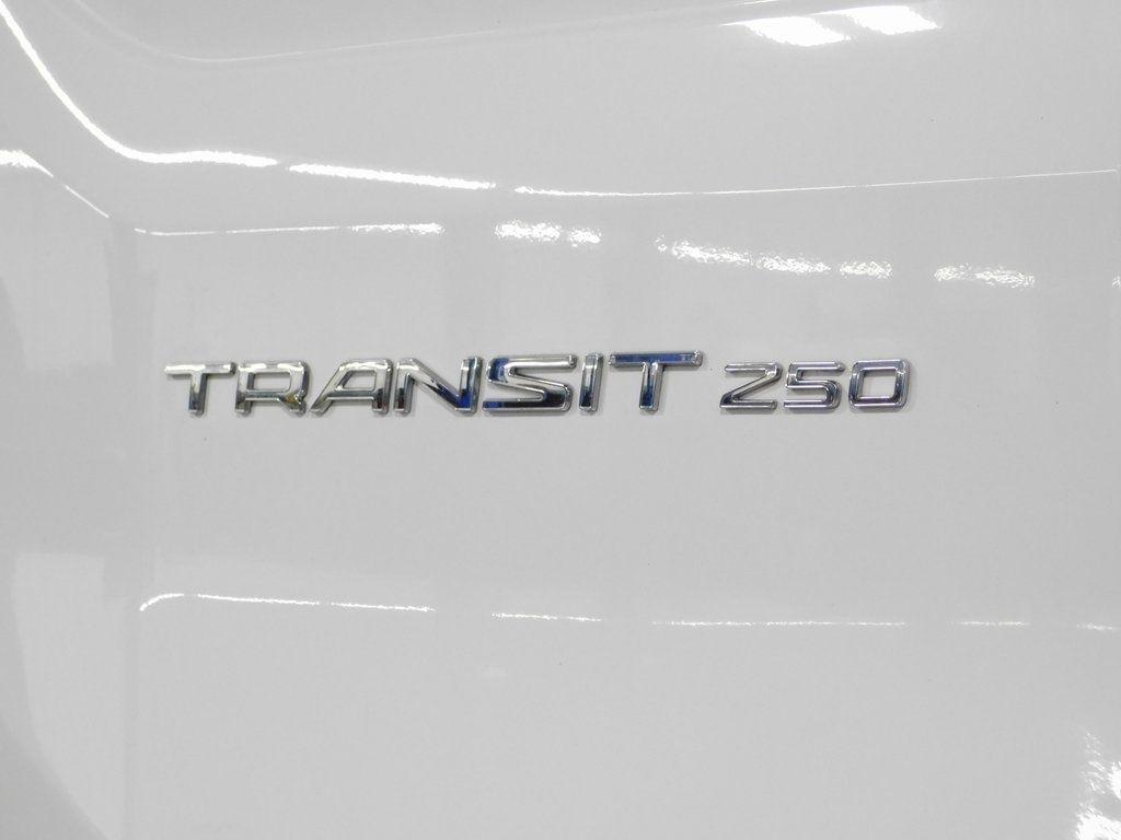Ford Transit 250  2019