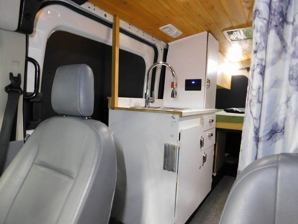 Ford Transit 250  2019