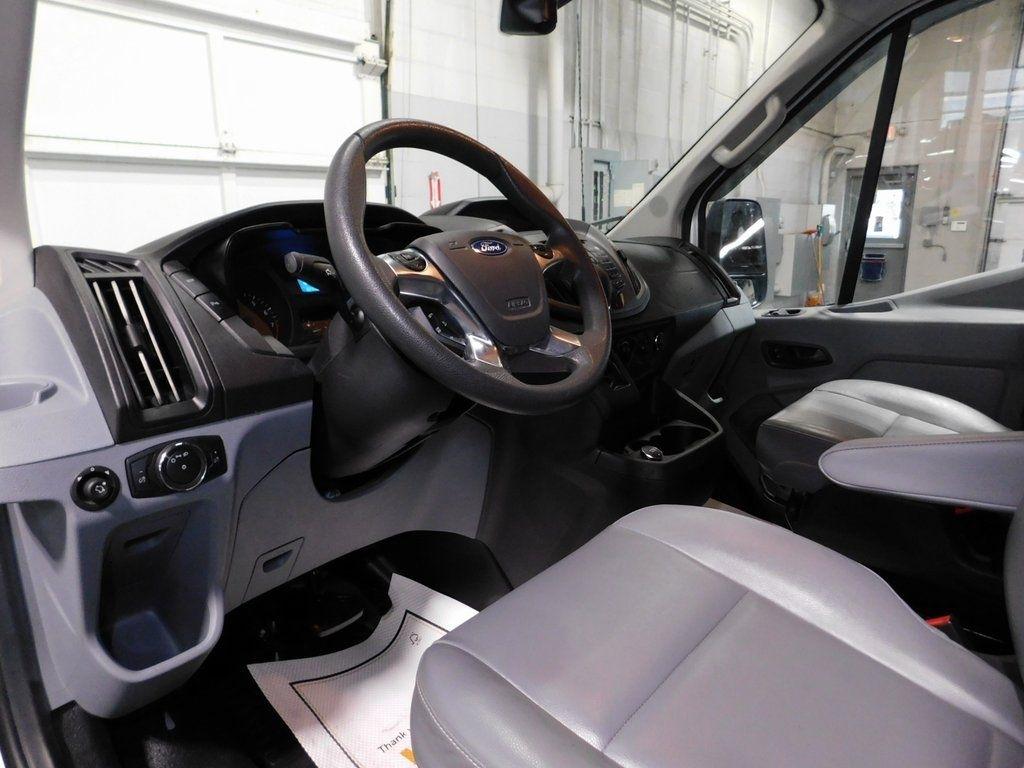 Ford Transit 250  2019