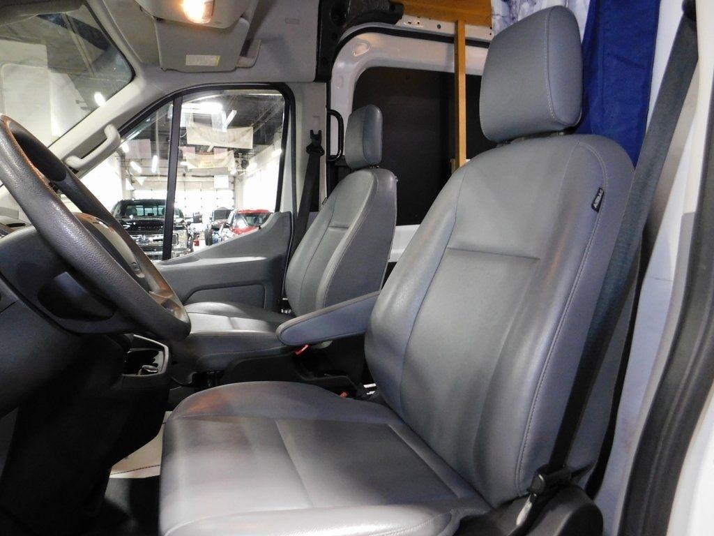 Ford Transit 250  2019