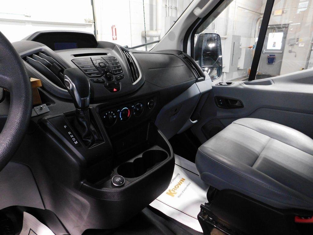 Ford Transit 250  2019