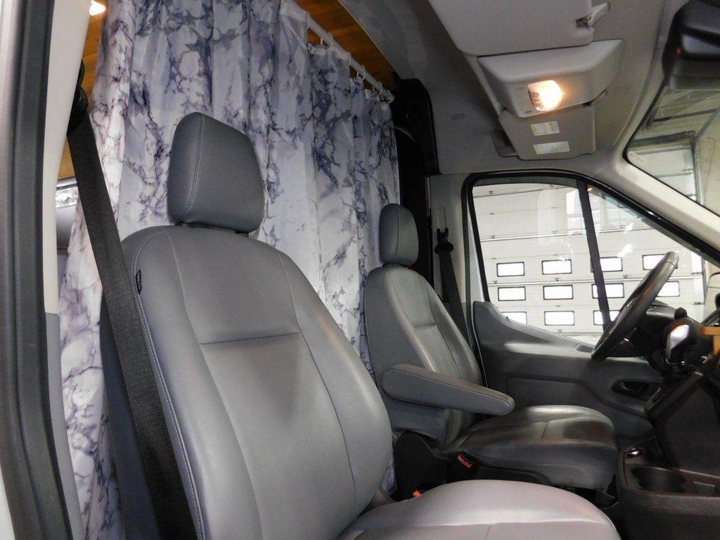 Ford Transit 250  2019