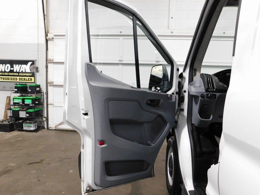 Ford Transit 250  2019