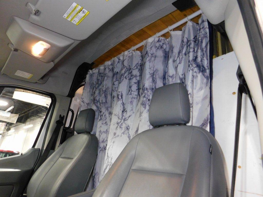 Ford Transit 250  2019