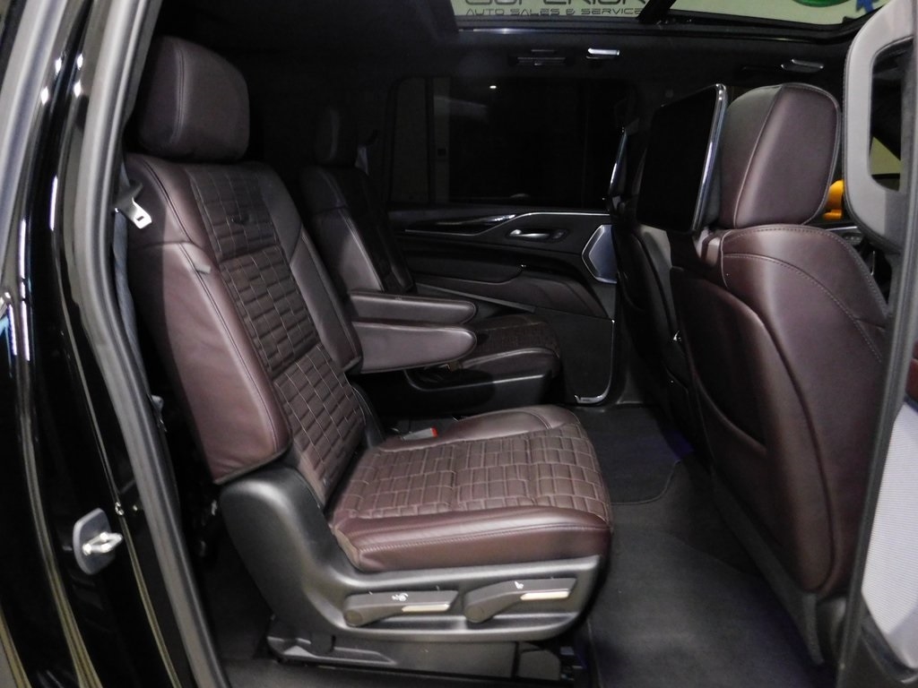 Cadillac Escalade ESV Sport Platinum AWD 2023