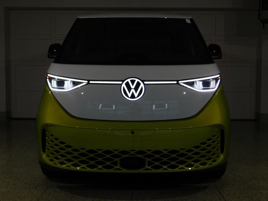 Volkswagen ID Buzz 1st Edition AWD 2025