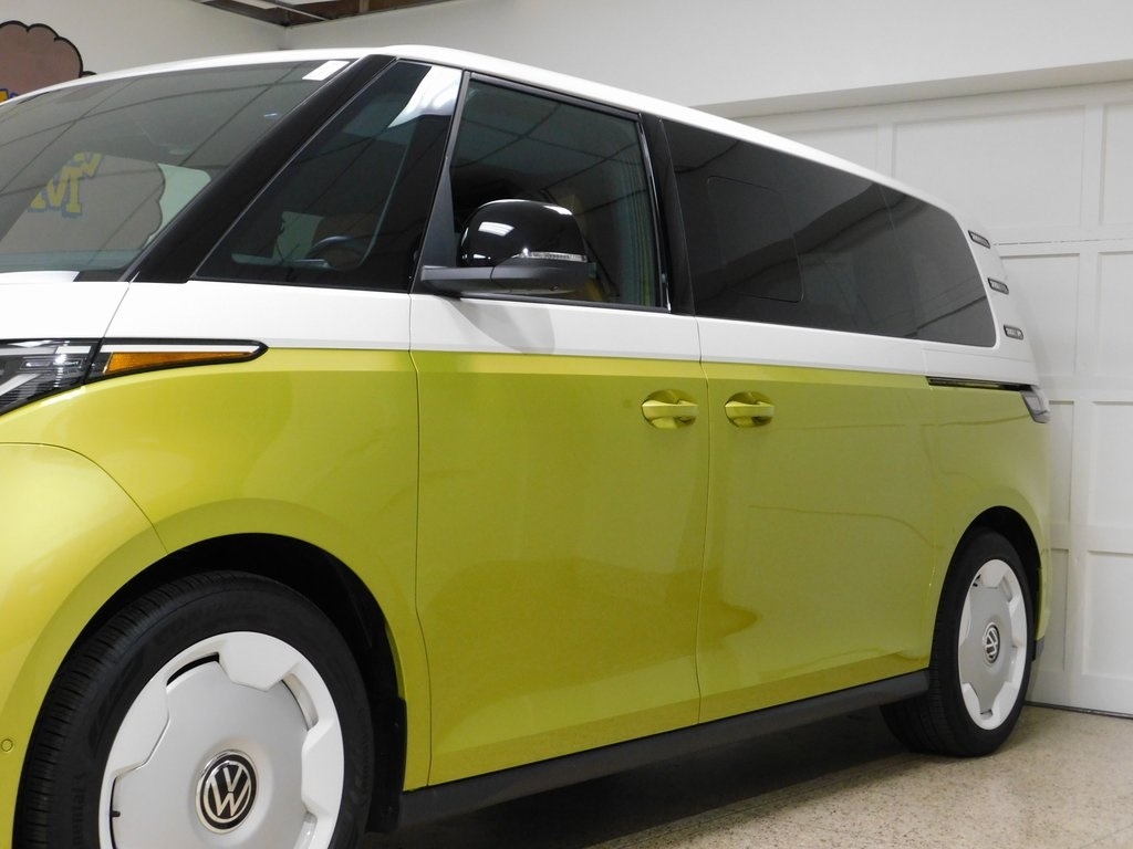 Volkswagen ID Buzz 1st Edition AWD 2025