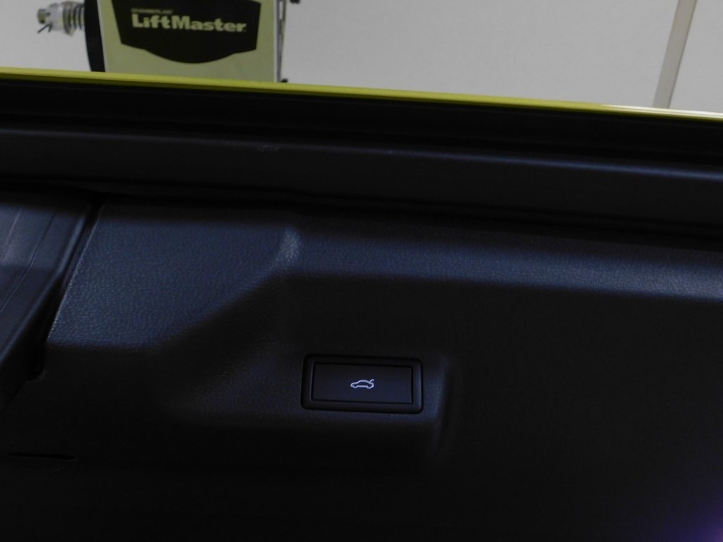 Volkswagen ID Buzz 1st Edition AWD 2025