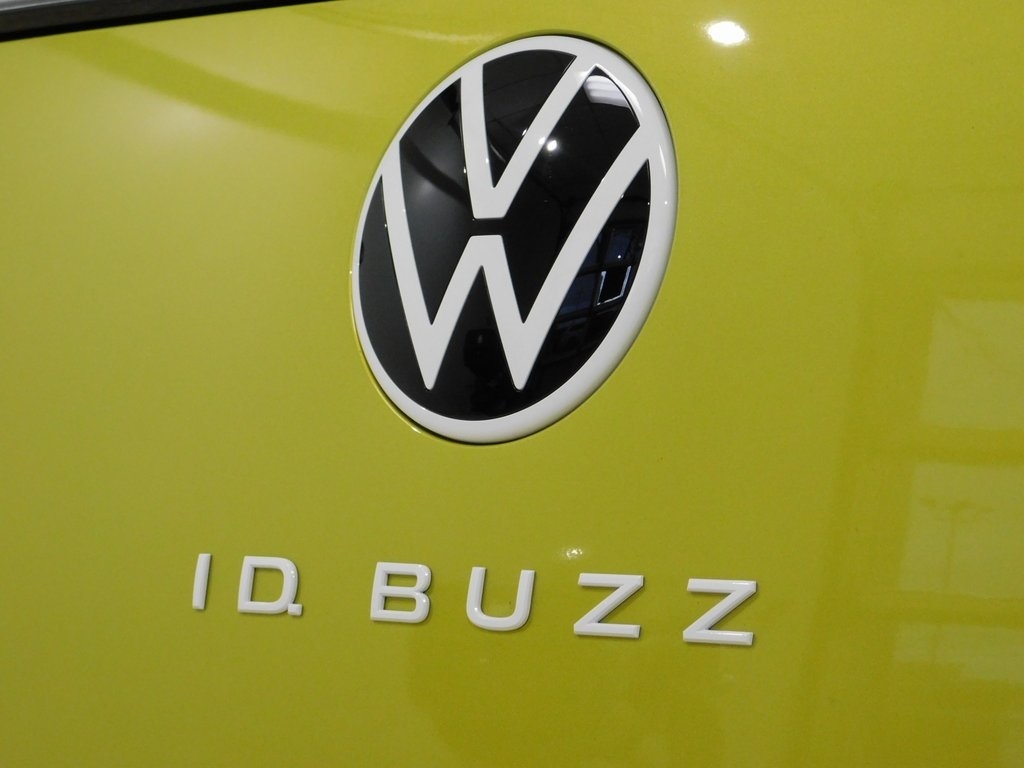 Volkswagen ID Buzz 1st Edition AWD 2025