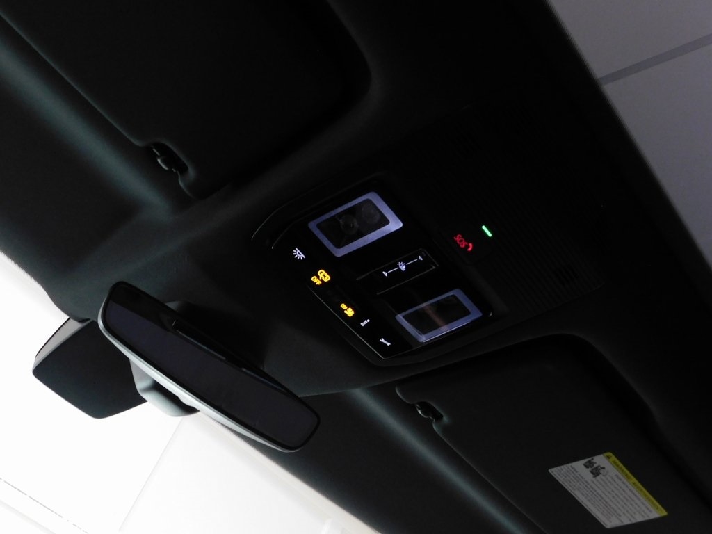 Volkswagen ID Buzz 1st Edition AWD 2025