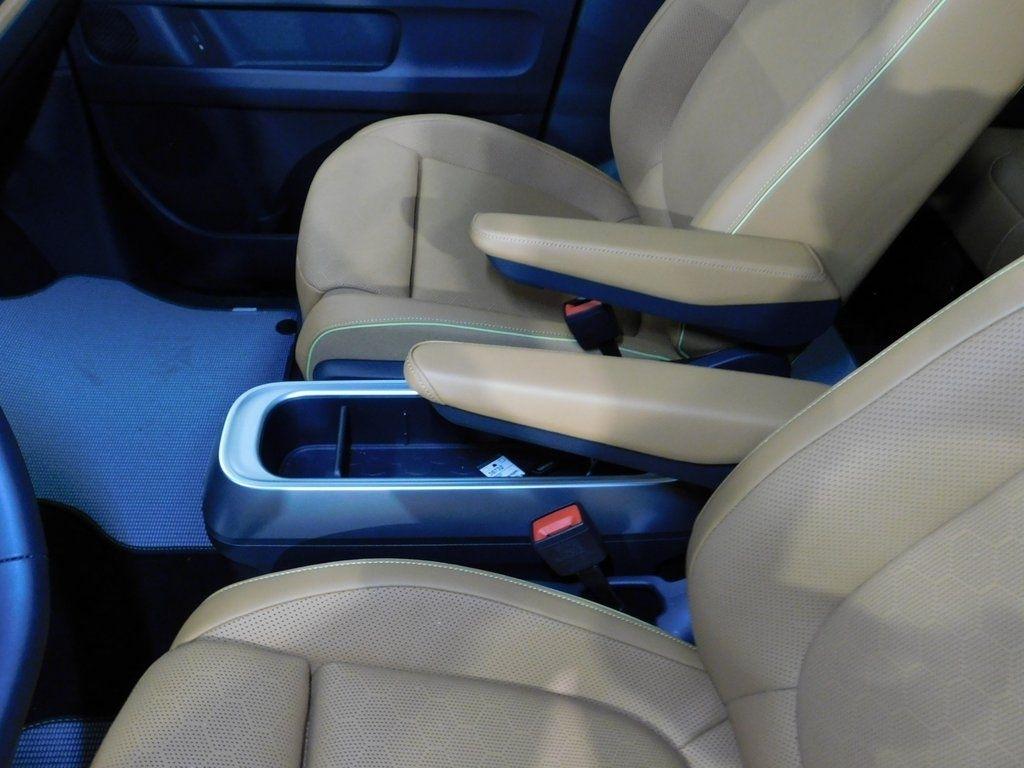 Volkswagen ID Buzz 1st Edition AWD 2025