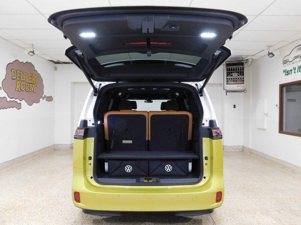 Volkswagen ID Buzz 1st Edition AWD 2025