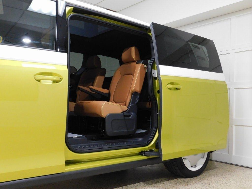 Volkswagen ID Buzz 1st Edition AWD 2025