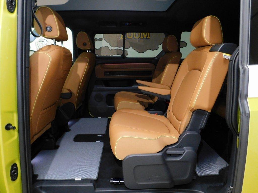 Volkswagen ID Buzz 1st Edition AWD 2025