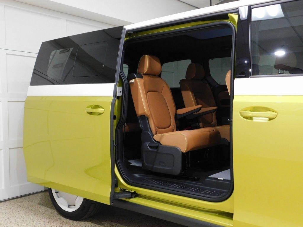 Volkswagen ID Buzz 1st Edition AWD 2025