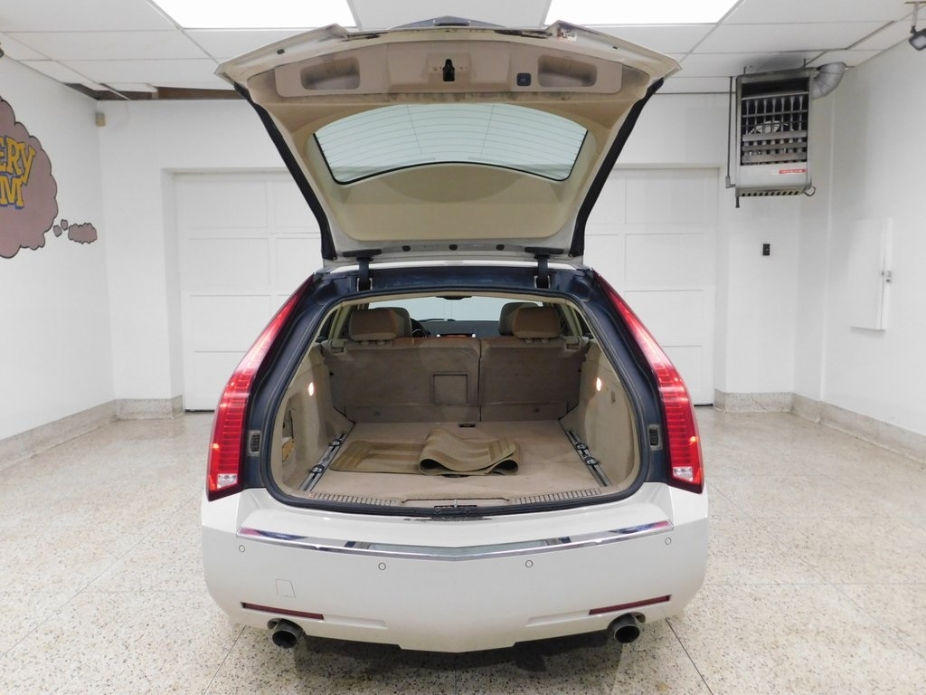 Cadillac CTS Sport Wagon 3.6L Performance AWD 2010