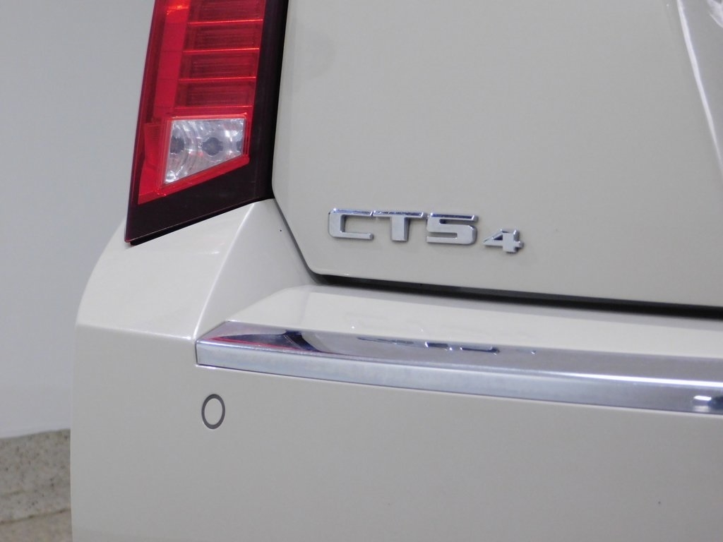 Cadillac CTS Sport Wagon 3.6L Performance AWD 2010